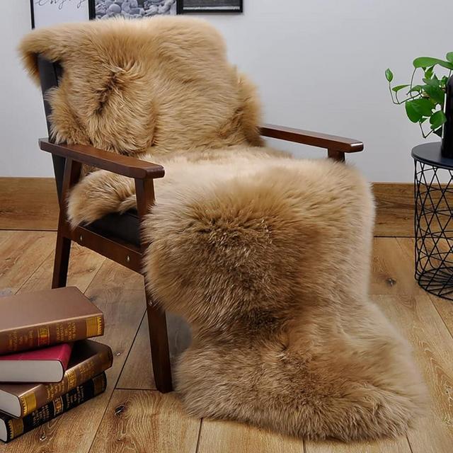 HUAHOO Premium Genuine Sheepskin Rug Brown Real Australia Sheepskin Natural Luxury Fluffy Lambskin Fur Area Rug Seat Covers for Kids Bedroom Sofa Chair Cover Pets Dogs Mat Double Pelt/2' x 3' Mocha