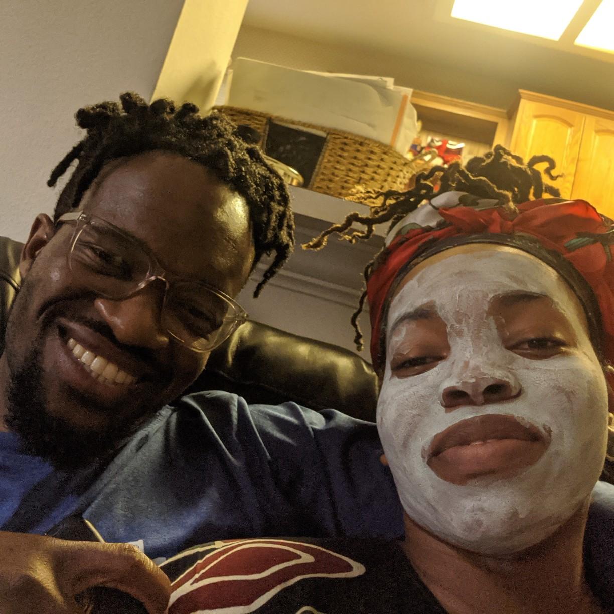 Selfie taken while Morgan does a Christmas Day face-mask and Theo watches American football in Sugar Land, TX.
12.25.2019