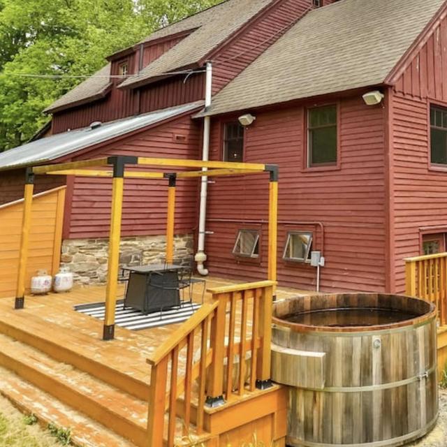 Air Bnb for our Wedding night!