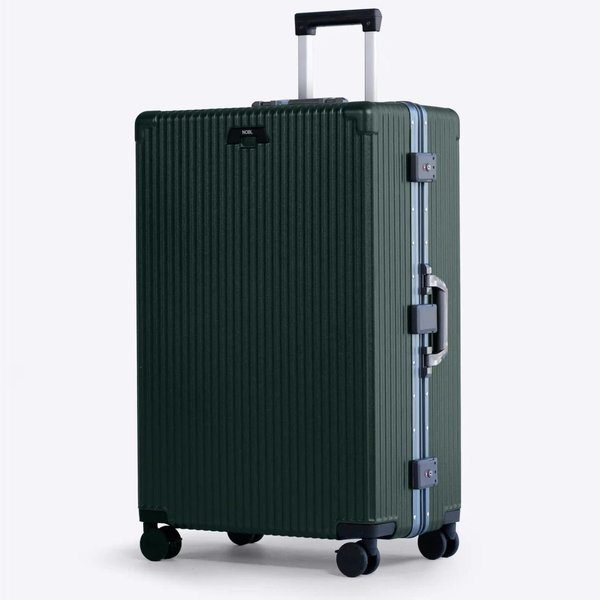 Check-In: All-In-One 28"