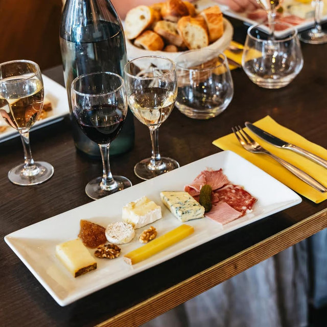 Paris Cheese, Wine & Pastry Food Tour