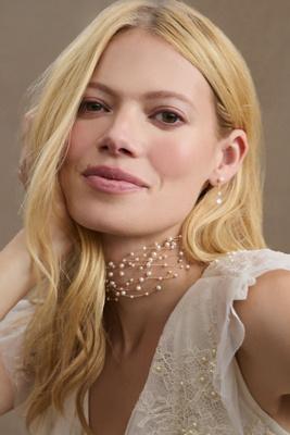Dainty Pearl Choker