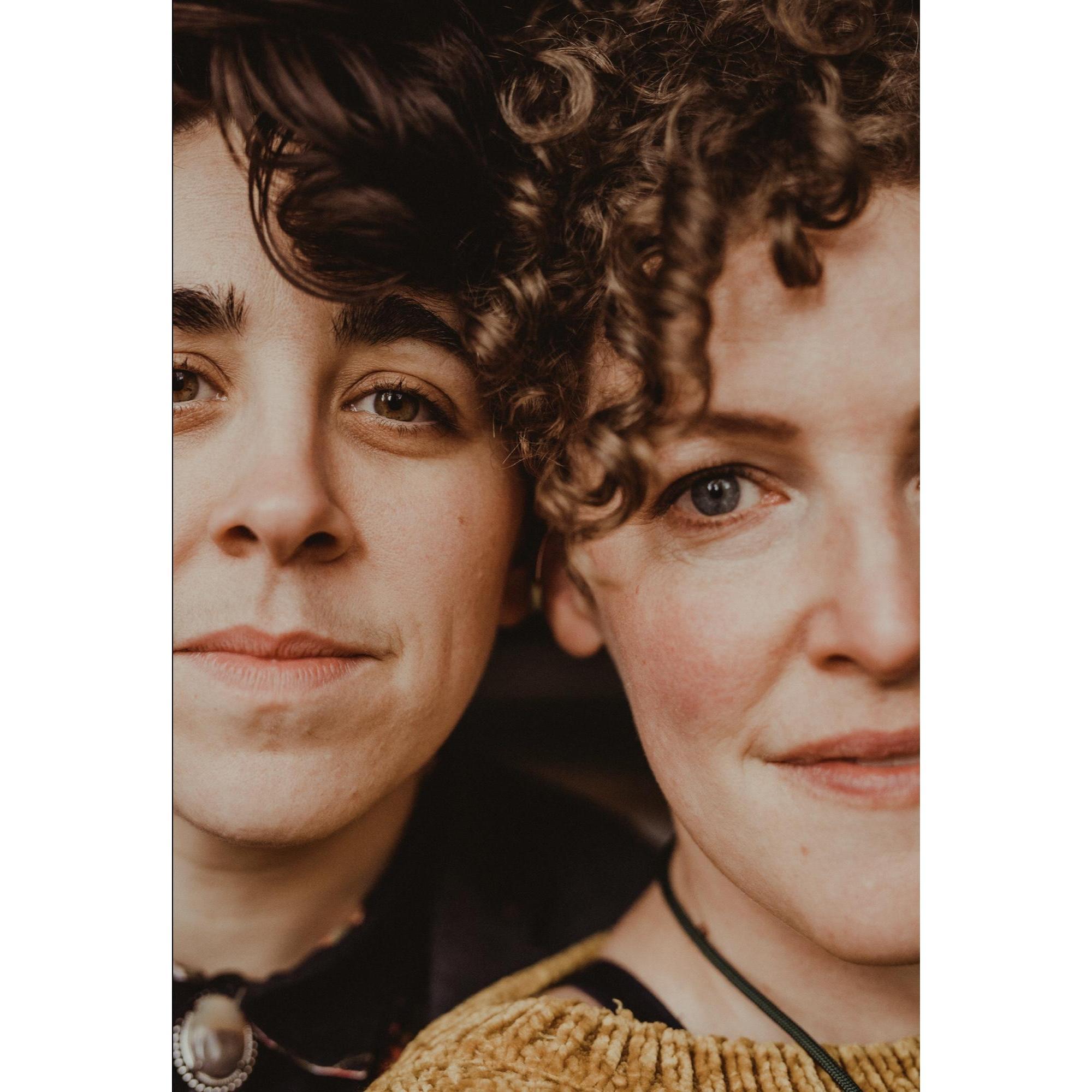 Engagement photos by Anna Caitlin Photography