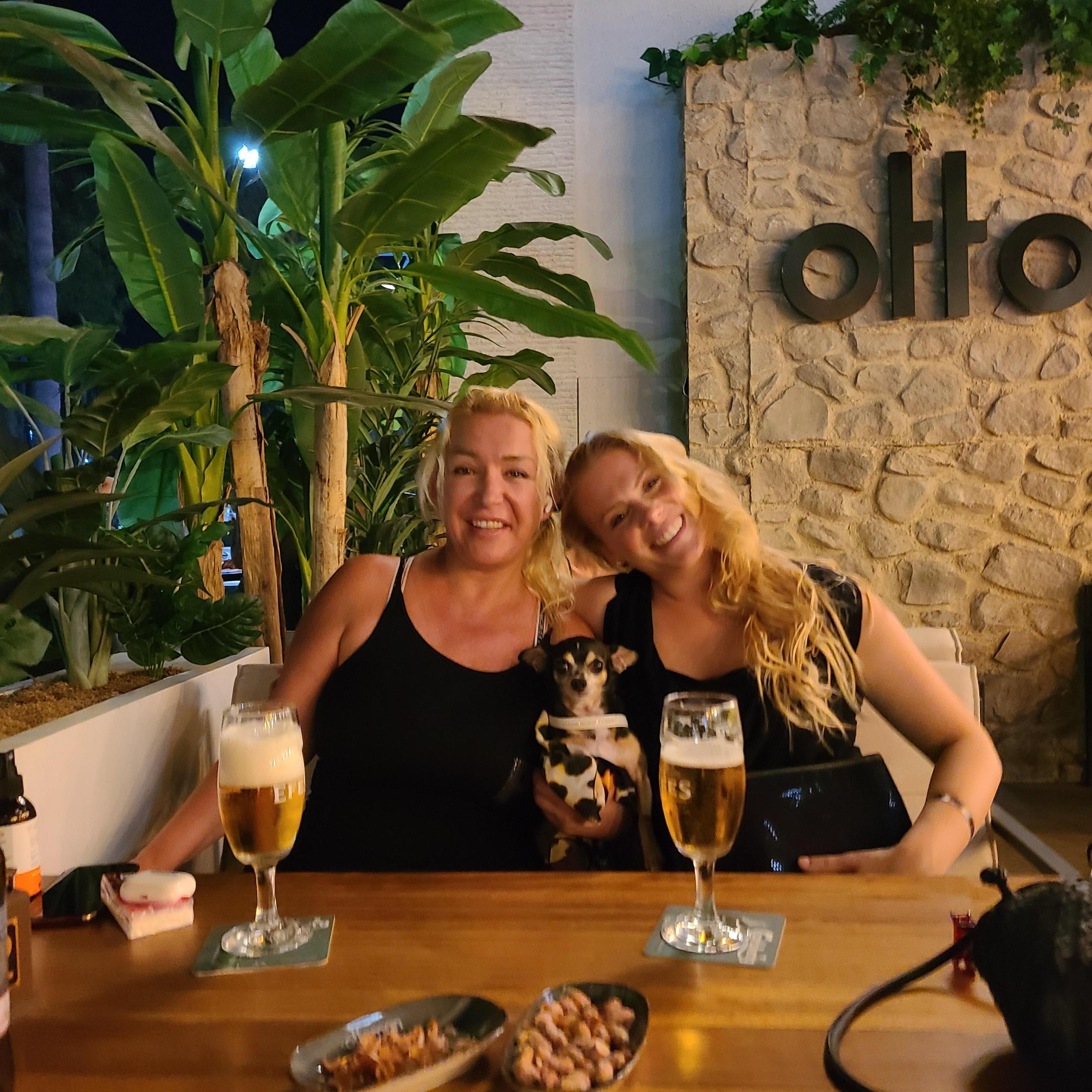 Bodrum: Sisters together (with Shot)