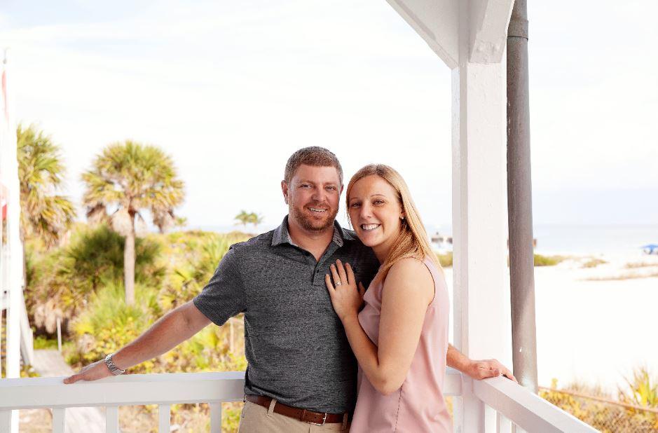The Wedding Website of Lindsay Caes and Dustin Pilgrim