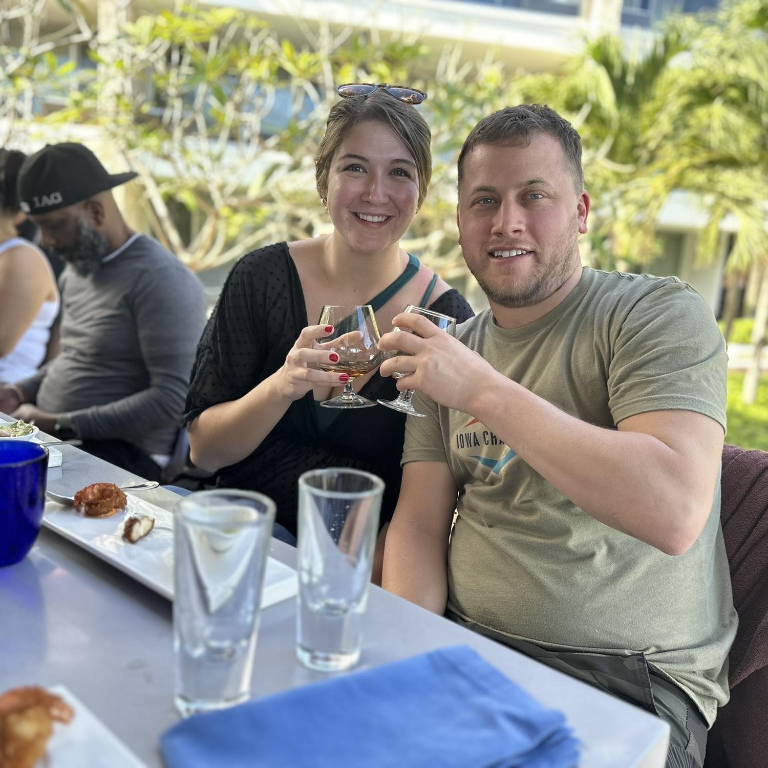 Tequila tasting! Fun fact, we both enjoy drinking tequila (especially after we learned how to drink it correctly😋)