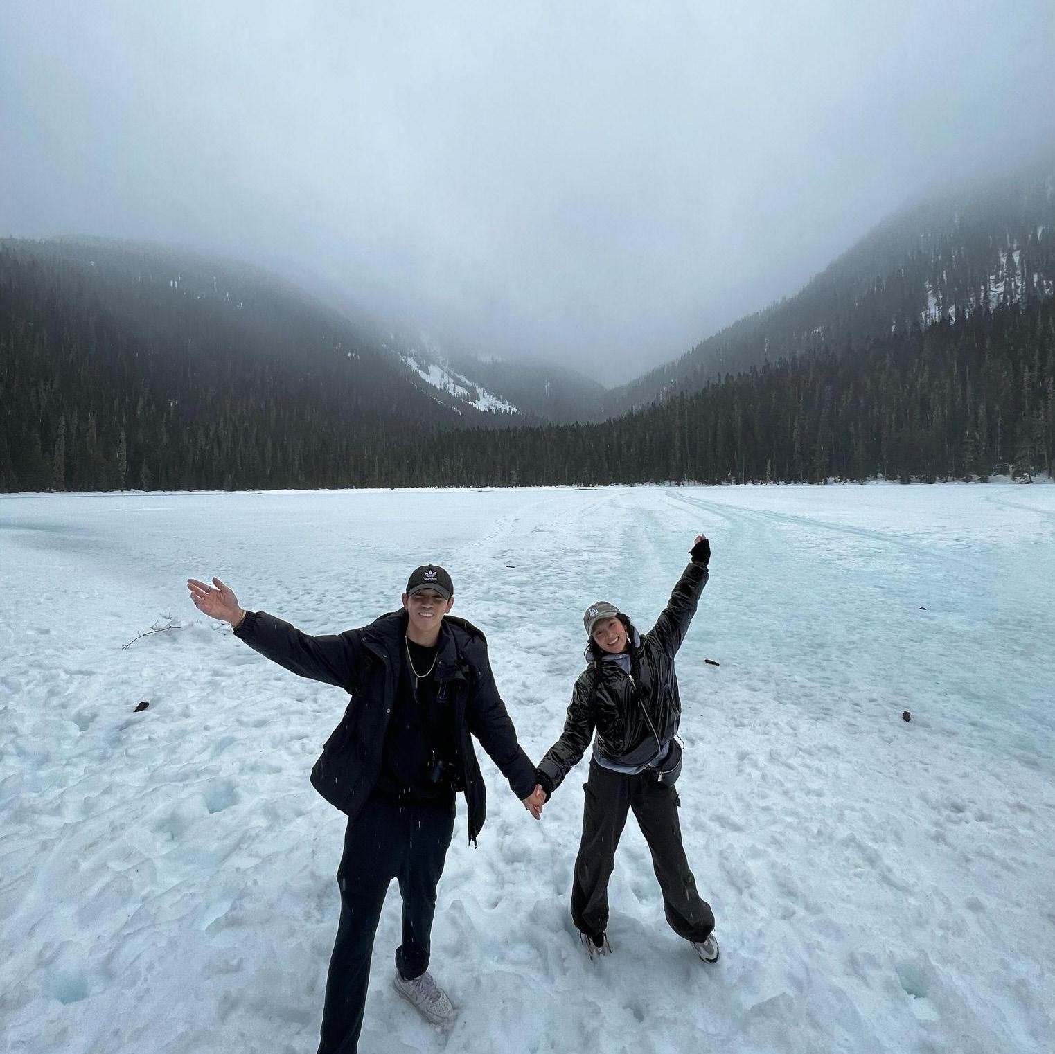 Andrew & Ni barely survived this Canada hike with air forces on, and this is before they started dating Hehe. Ni almost slid to her death but called Andrew "babe" for the first time and lived lol.