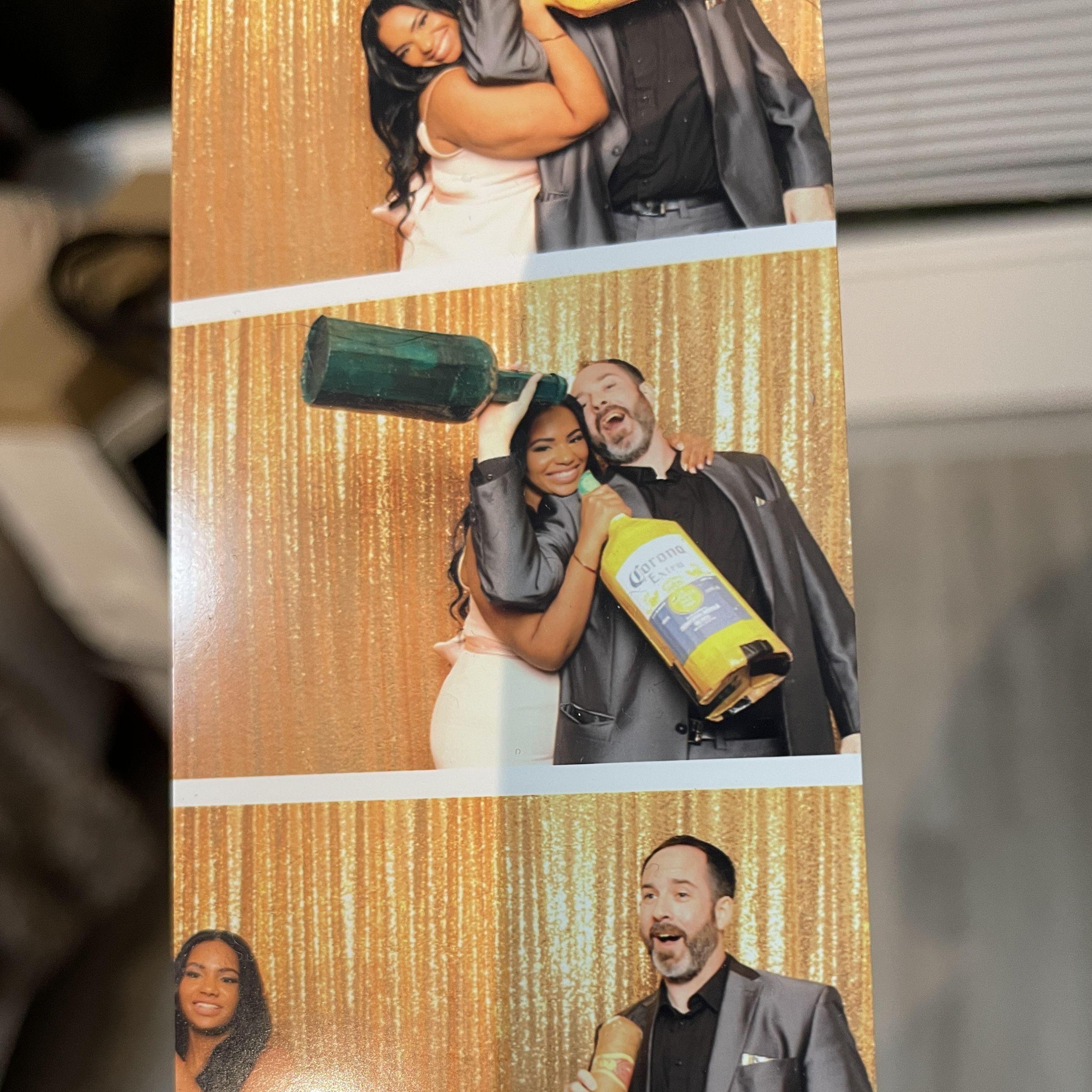 Who doesn't love a good wedding photo booth?