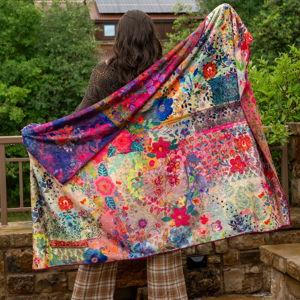 Double-Sided Cozy Throw Blanket - Jewel Border