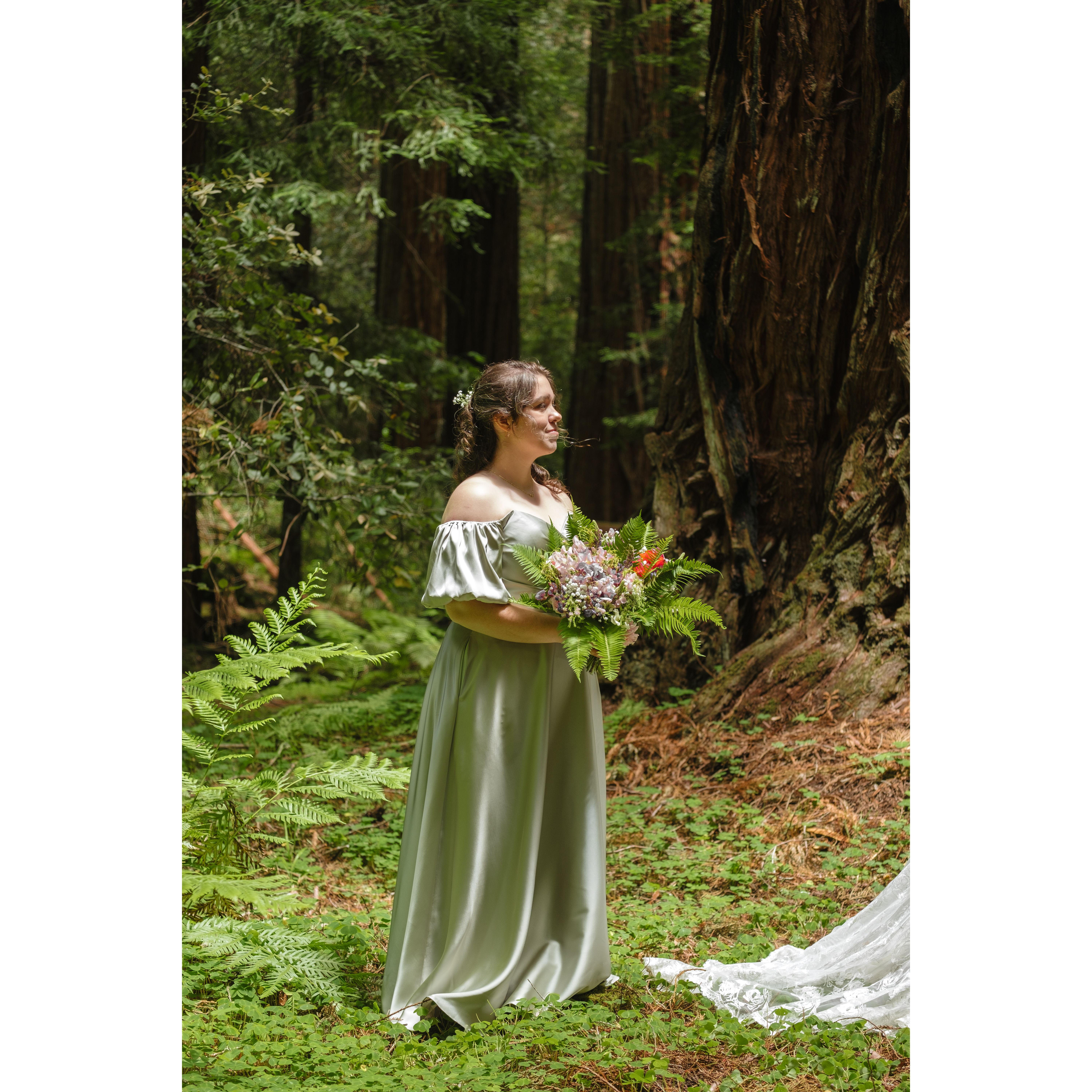 Beautiful maid of honor!