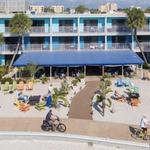 WAVES BAR @ Bilmar Beach Resort