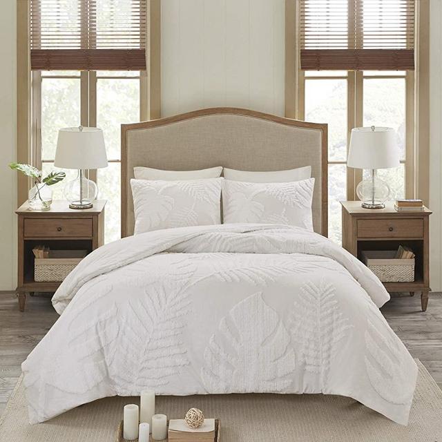 Madison Park Tufted Chenille Cotton Comforter All Season Bedding Set, Matching Shams, Full/Queen (90 in x 90 in), Bahari, Coastal Palm Leaf Off White