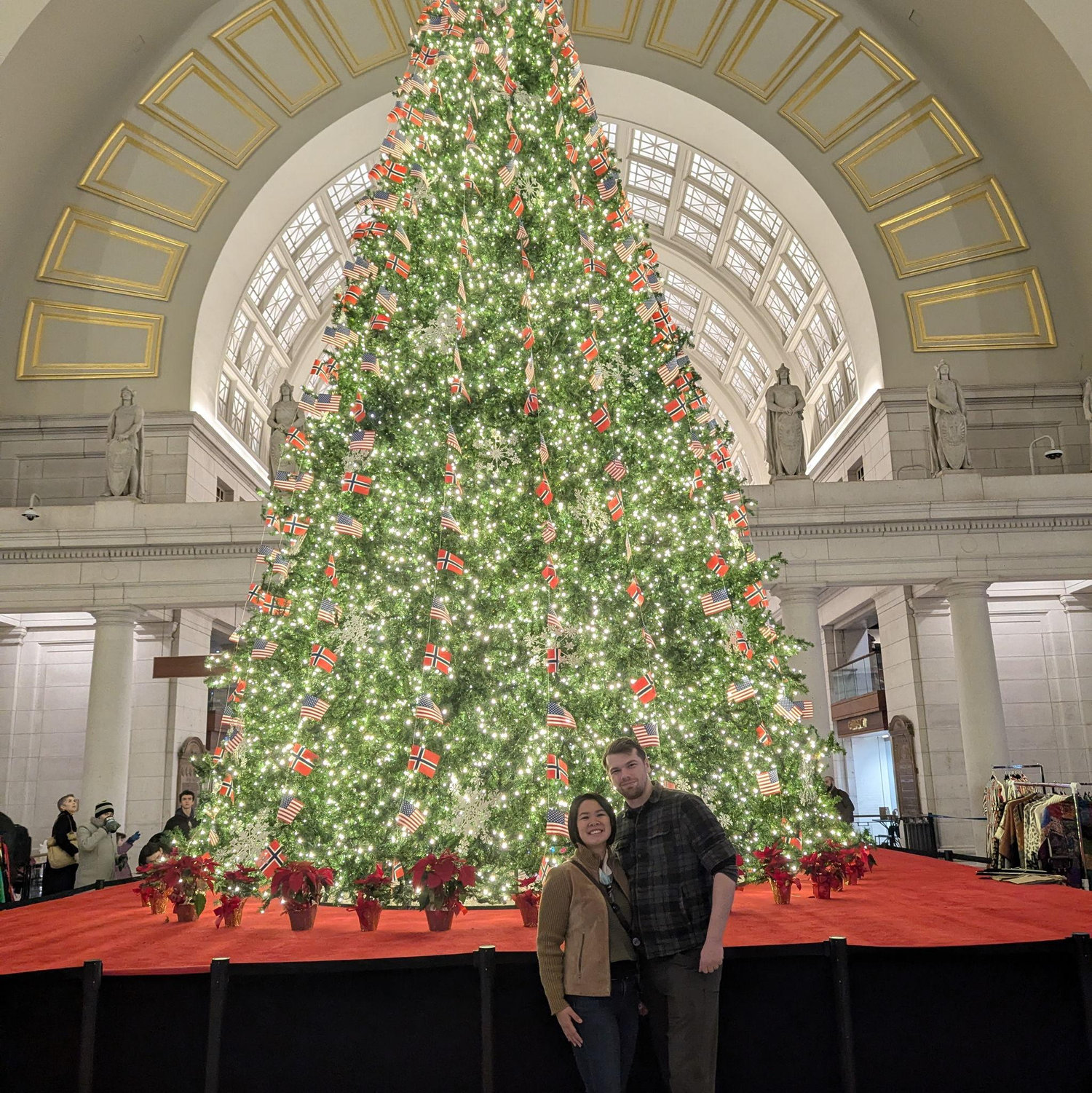 20 Dec 25: Visited the Winter Market at Union Station with our dear friends, Tom and Abbey.