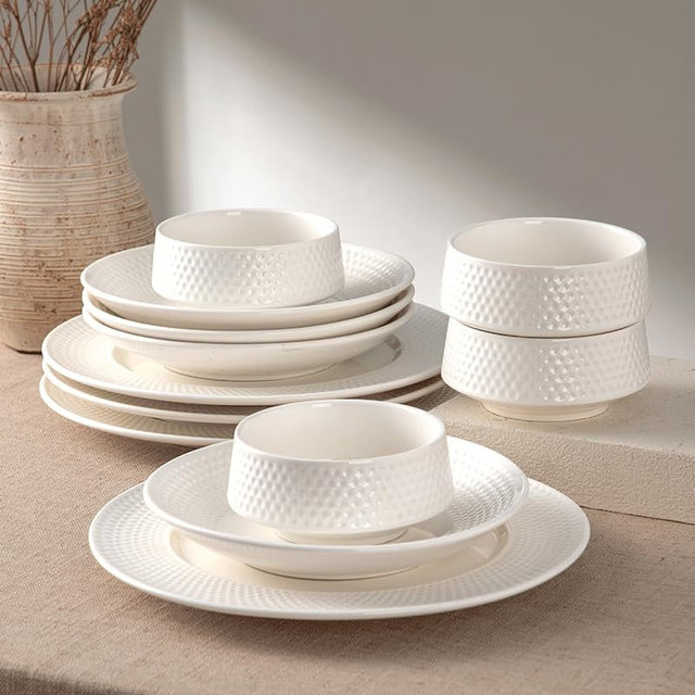YIZERN 4-piece set, ceramic, embossed B design plate and bowl set, microwave and dishwasher tableware set, shatterproof and scratch resistant dinner set, irregular edge design, white