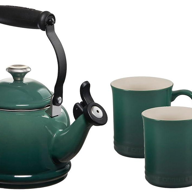 Le Creuset Enamel On Steel Demi Kettle with Metal Finishes & Stoneware Set of 2 Mugs, 1.25 qt. Kettle & (2) 14 oz. Mugs, Artichaut