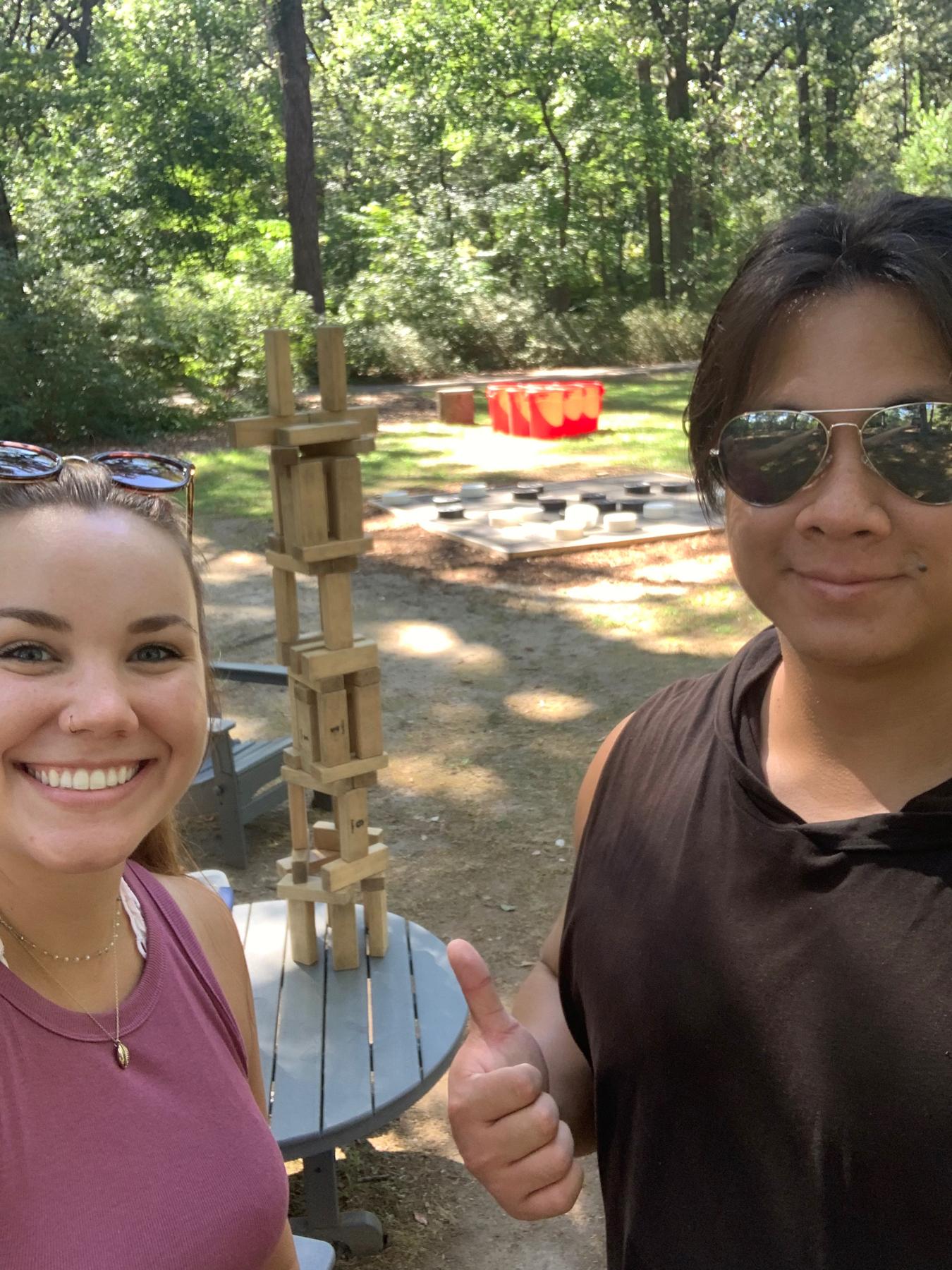 E surprised SG by taking her to Norfolk botanical gardens for their one year anniversary.
