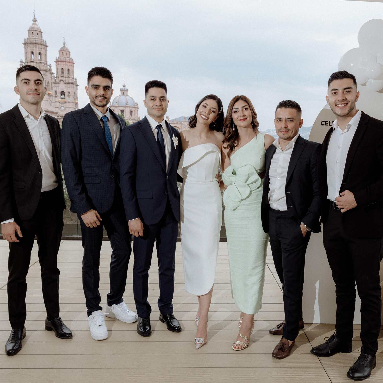 Cena de compromiso: Un amor que crece y una familia que lo celebra con nosotros.