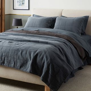 Garment Dyed Linen Box Quilt