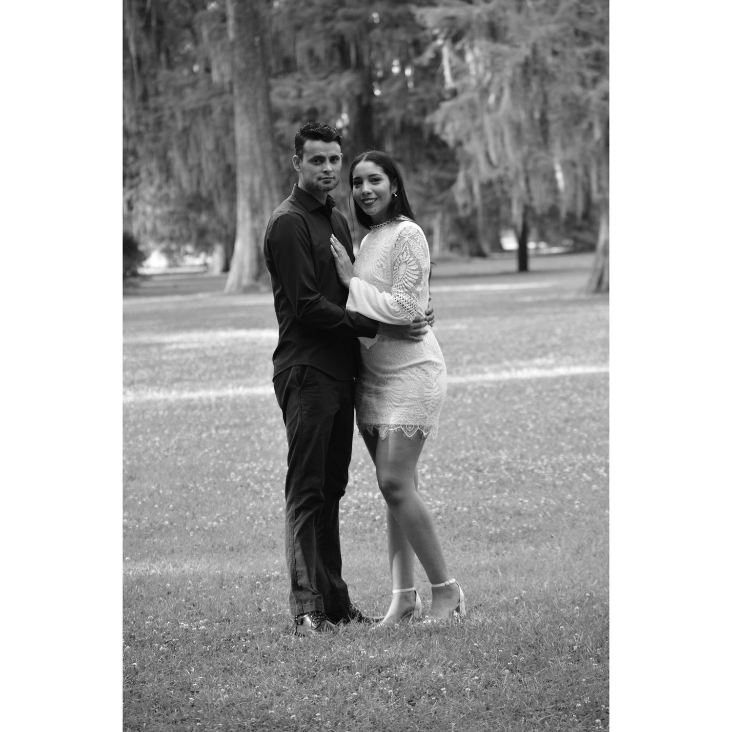 Of all the paths I could take, I’ll always choose to walk with you.
De todos los caminos que podría tomar, siempre quiero caminar contigo.
