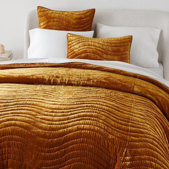 Lush Velvet Wave Quilt & Shams - Queen**