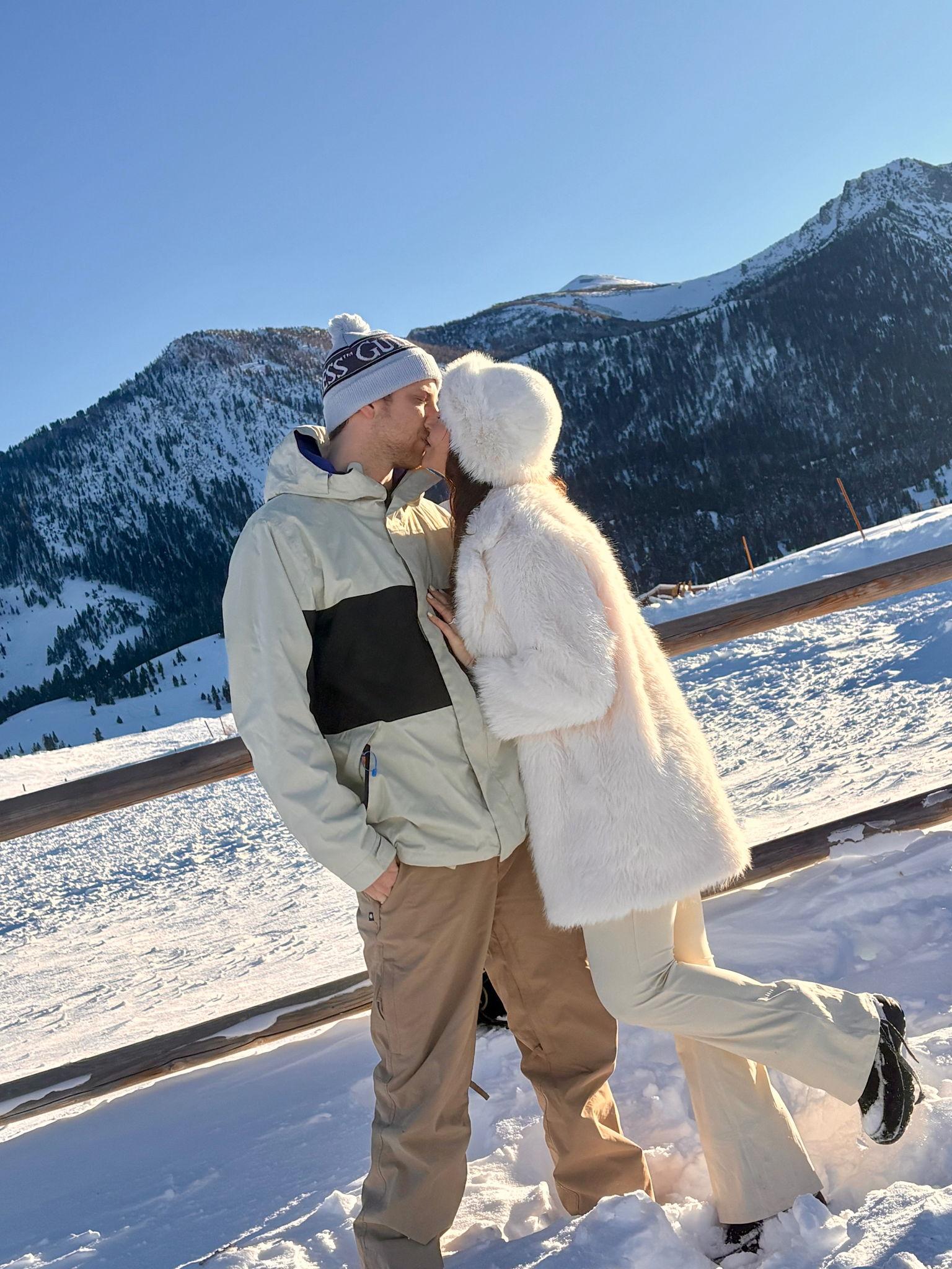 The Wedding Website of Mackenzie Zeimet and Scott Friedrich