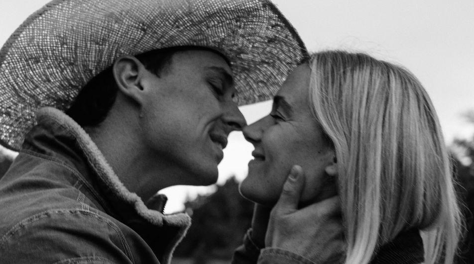 The Wedding Website of Emma Mathieu and Arlo Willis