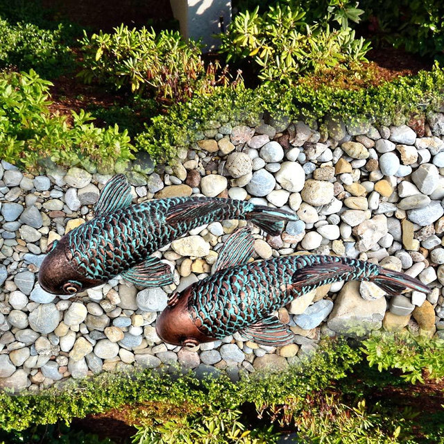 Garden Sculptures & Statues,Koi Fish Decor,Garden Fish Art,Set of 2 Antique Ceramic Koi Fish Yard Art Decor,Glowing Garden Fish at Night,for Outdoors,Patio,Yard,Lawn,Pond,Home Decoration (Bronz)