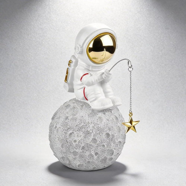 Room Decor- Astronaut Fishing Star on Moon Sculpture, Resin Space Figure for Modern Home/Office, Desk Decor for Men, Shelf Display, Unique Gift for Theme Enthusiasts and Collectors (Golden Star)