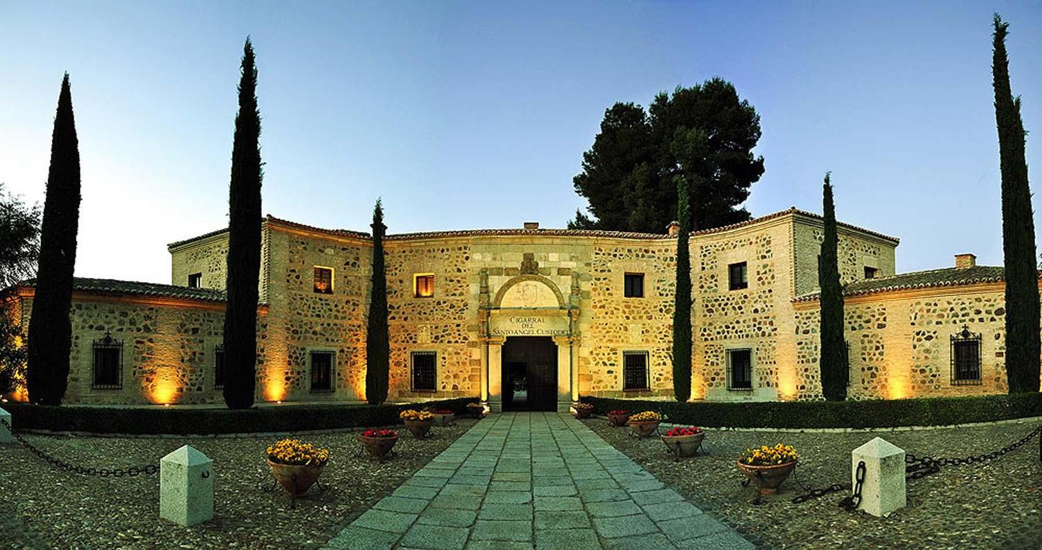 The Wedding Website of Claudia Saviñon and Sergio Cortina