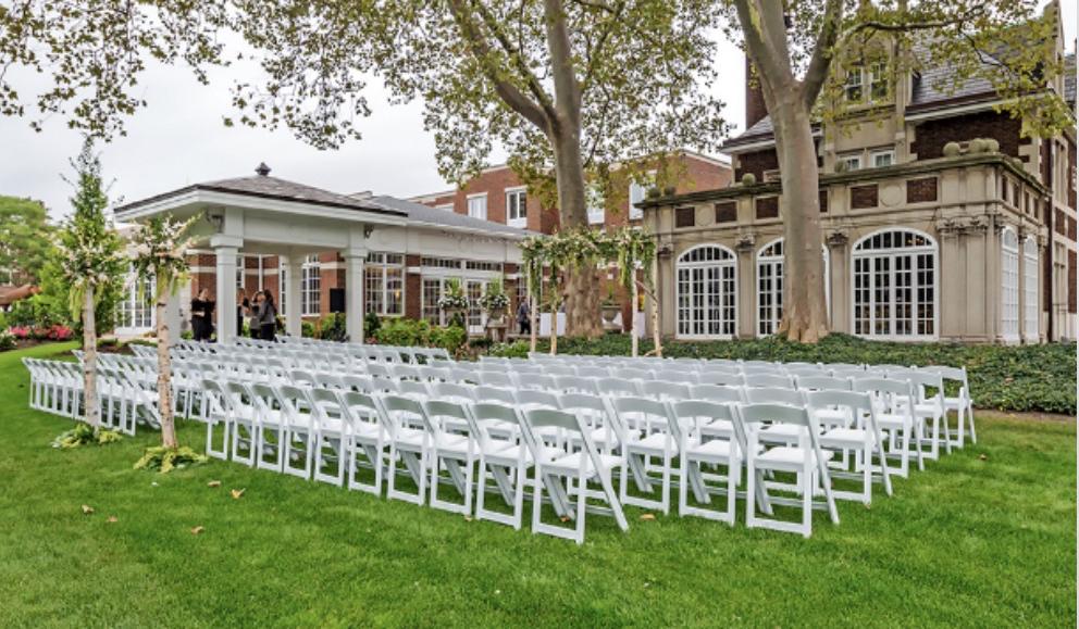 The Wedding Website of Tori Harsha and Robert Simmons