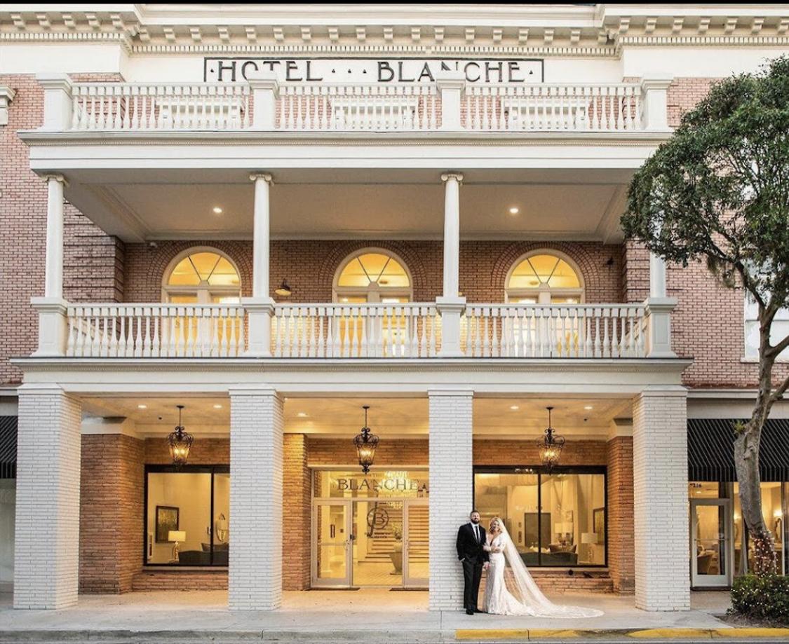 The Wedding Website of Ana Angel and Jonathan Ulsh