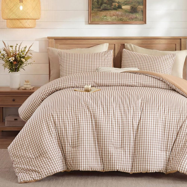 YIKUSH Gingham Comforter Set Queen, 3 Pieces Tan Plaid Comforter Set, Fluffy Gingham Bedding Set, Lightweight Warm Grid Checkered Farmhouse Bedroom Decor for All Season with 2 Pillowcases