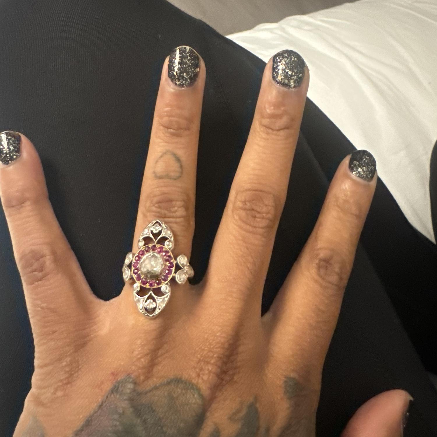 Thee ring