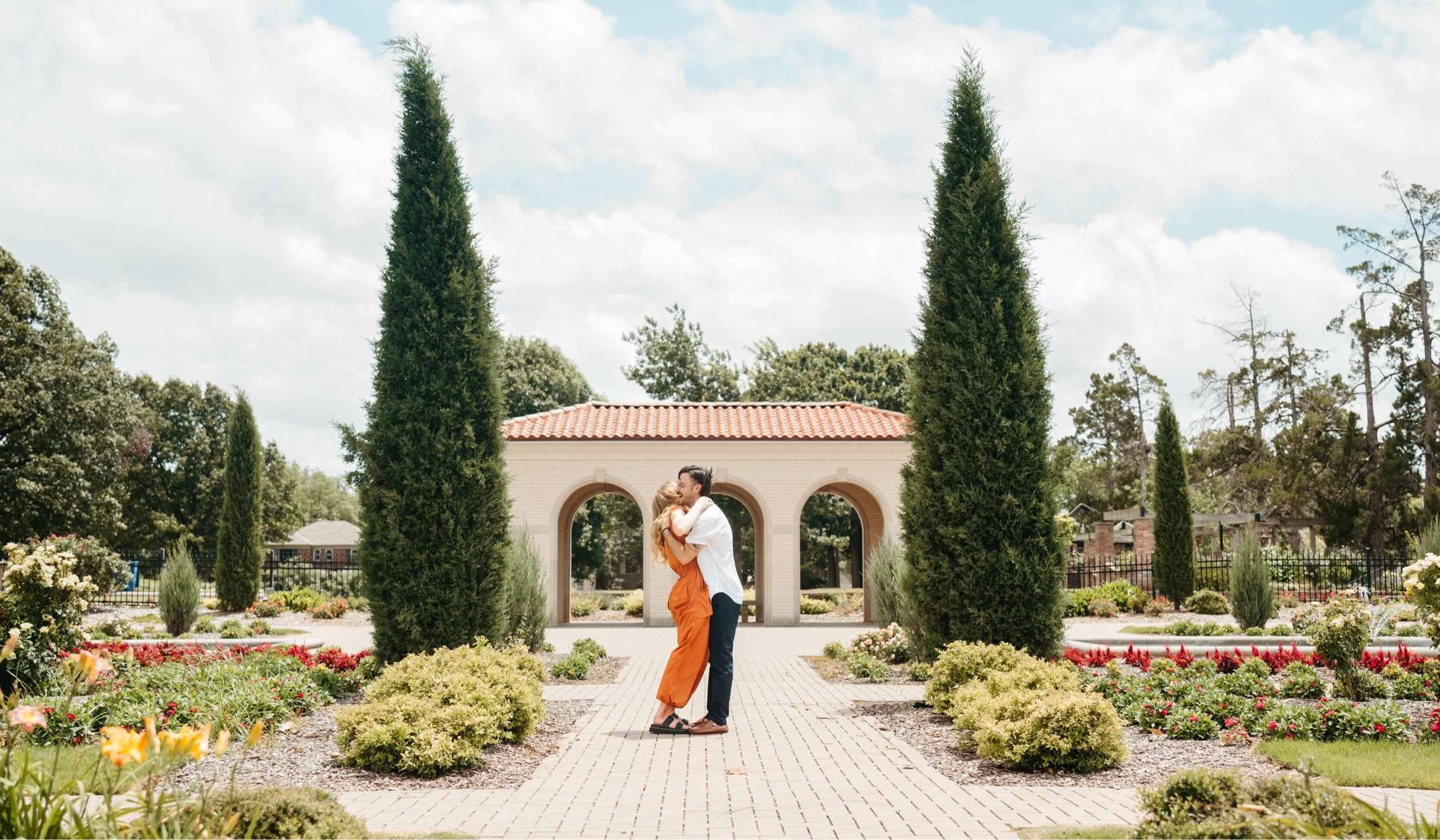 The Wedding Website of Nadia Shoot and Joshua Yochim