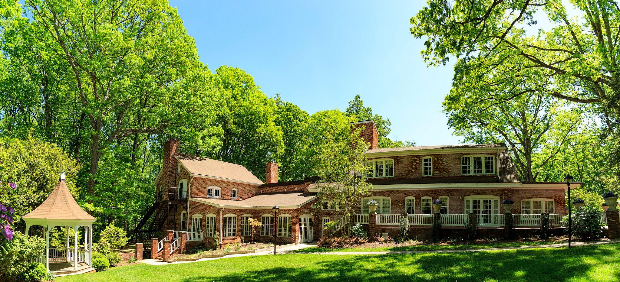 The Wedding Website of Nicolette Barney and Joshua Barney