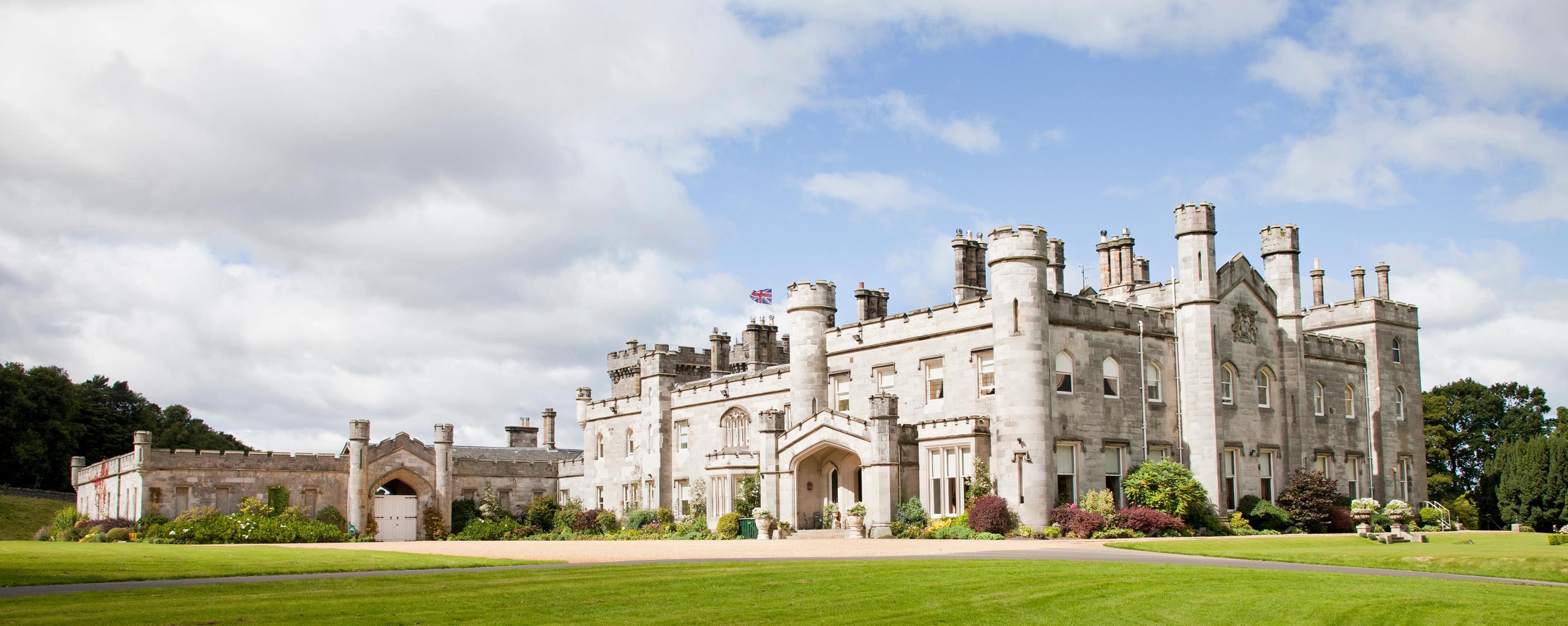 The Wedding Website of Elizabeth Legg and Brennon Lee