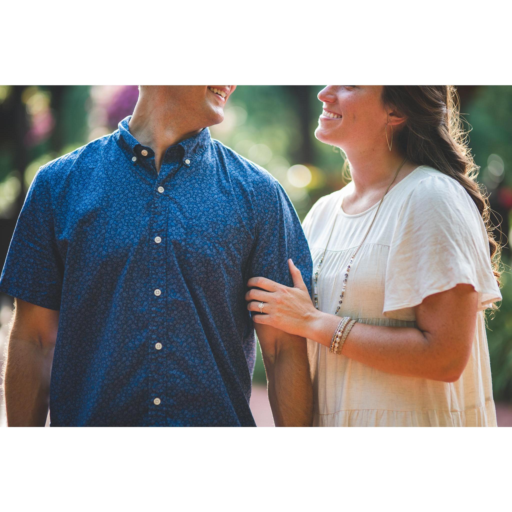 Engagement photos by the incredible Kealy Creative!