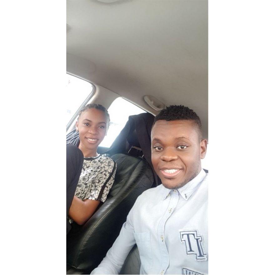 Um sorriso seu basta para mostrar que a felicidade existe.