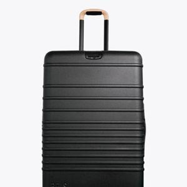 BÉIS 'The Large Check-In Roller' in Black - 29 inch