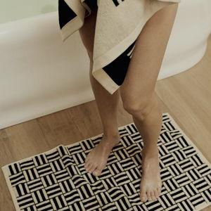 Baina Saroma Organic Cotton Bath Mat | Sand + Noir