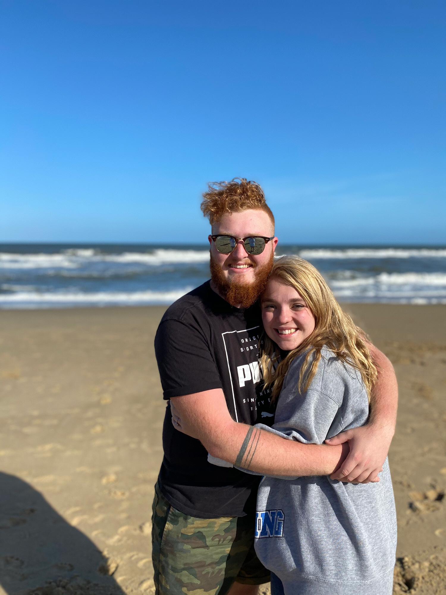 October 18, 2020 -
Spontaneous beach trip with good friends!