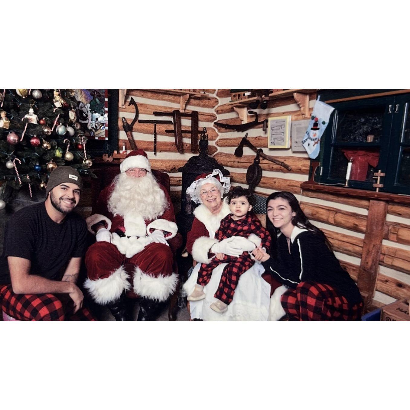 Pictures with Mr & Mrs Claus 2024