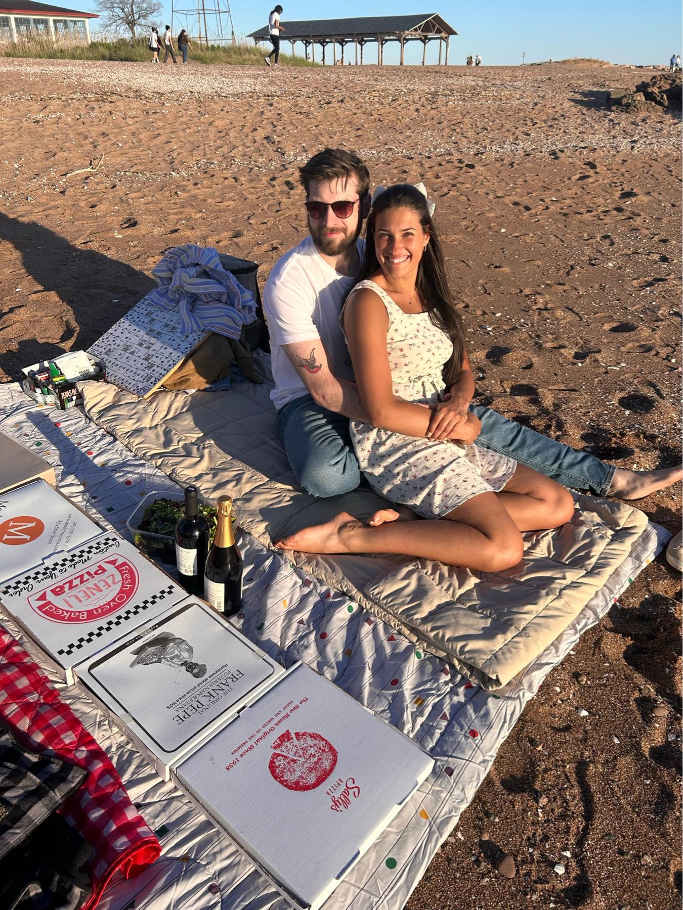 The Pizza Date
📍 Light House Point New Haven, CT
🗓 May 2023
Fun Fact: Trying cheese pizzas from 5 top spots put our pizza rivalry to bed. Neither Pepe’s nor Sally’s took the crown, Zinelli’s did.