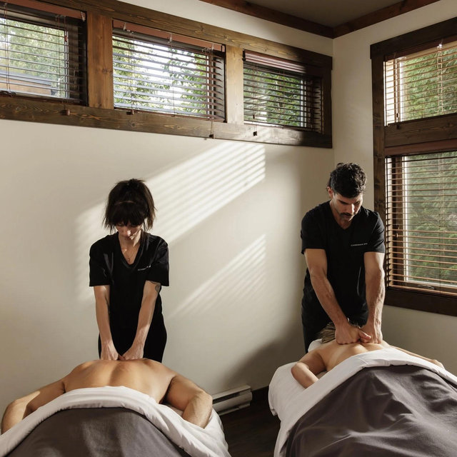 Honeymoon Couple’s Massage
