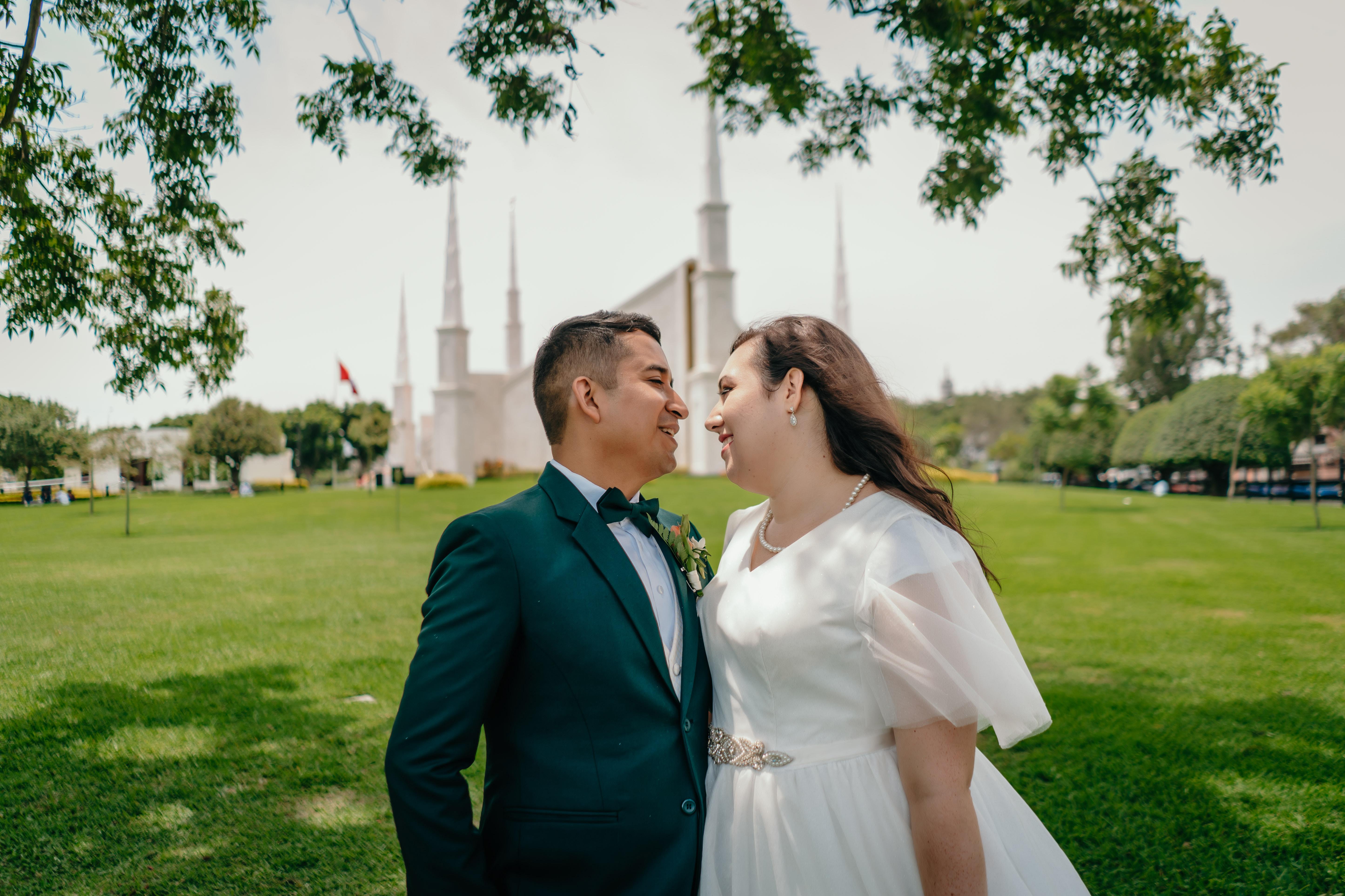 The Wedding Website of Mikayla Smith and Richard Vasquez