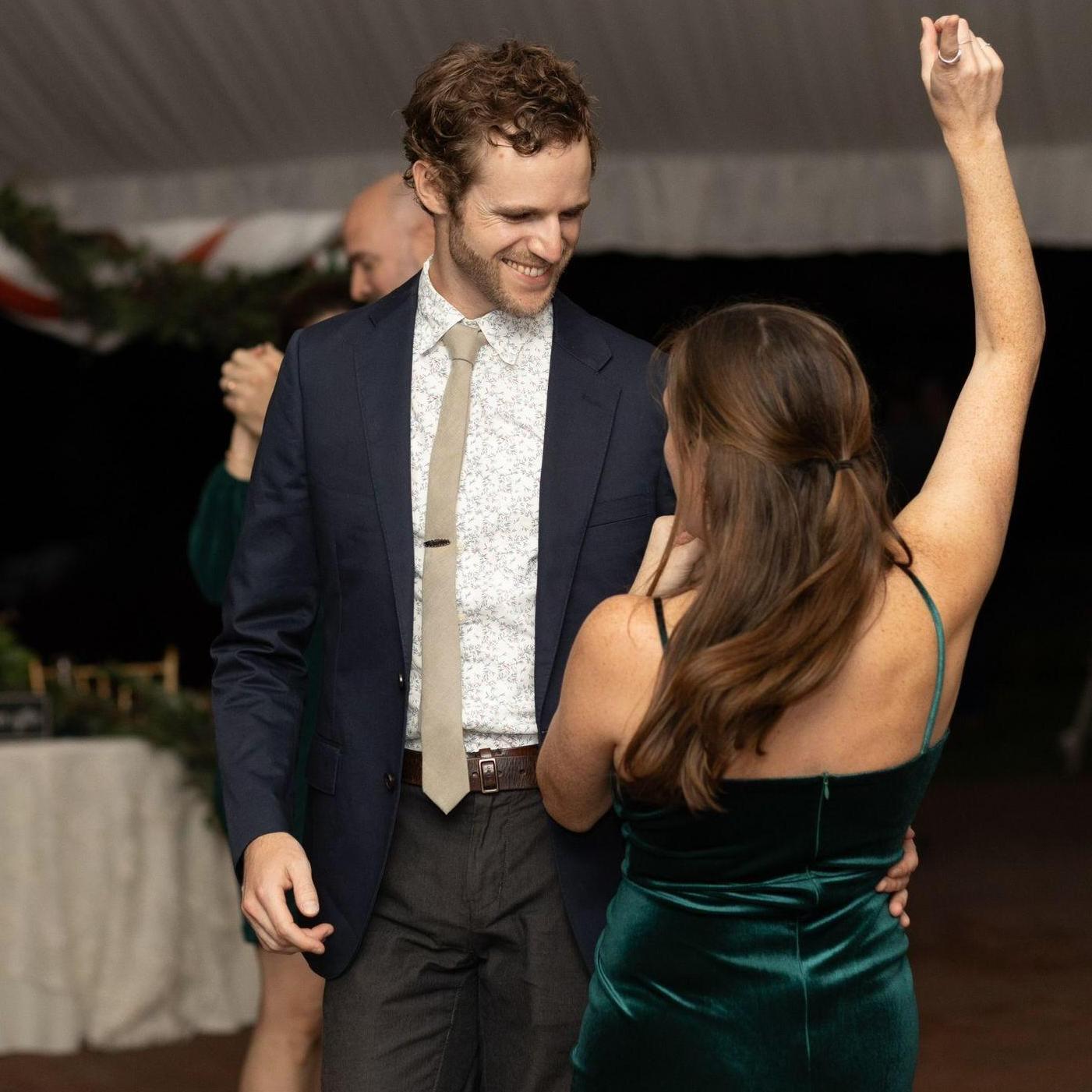 Kelly does not mess around when it comes to dancing at weddings. Gavin rose to the occasion while celebrating Grue and Dom's marriage.