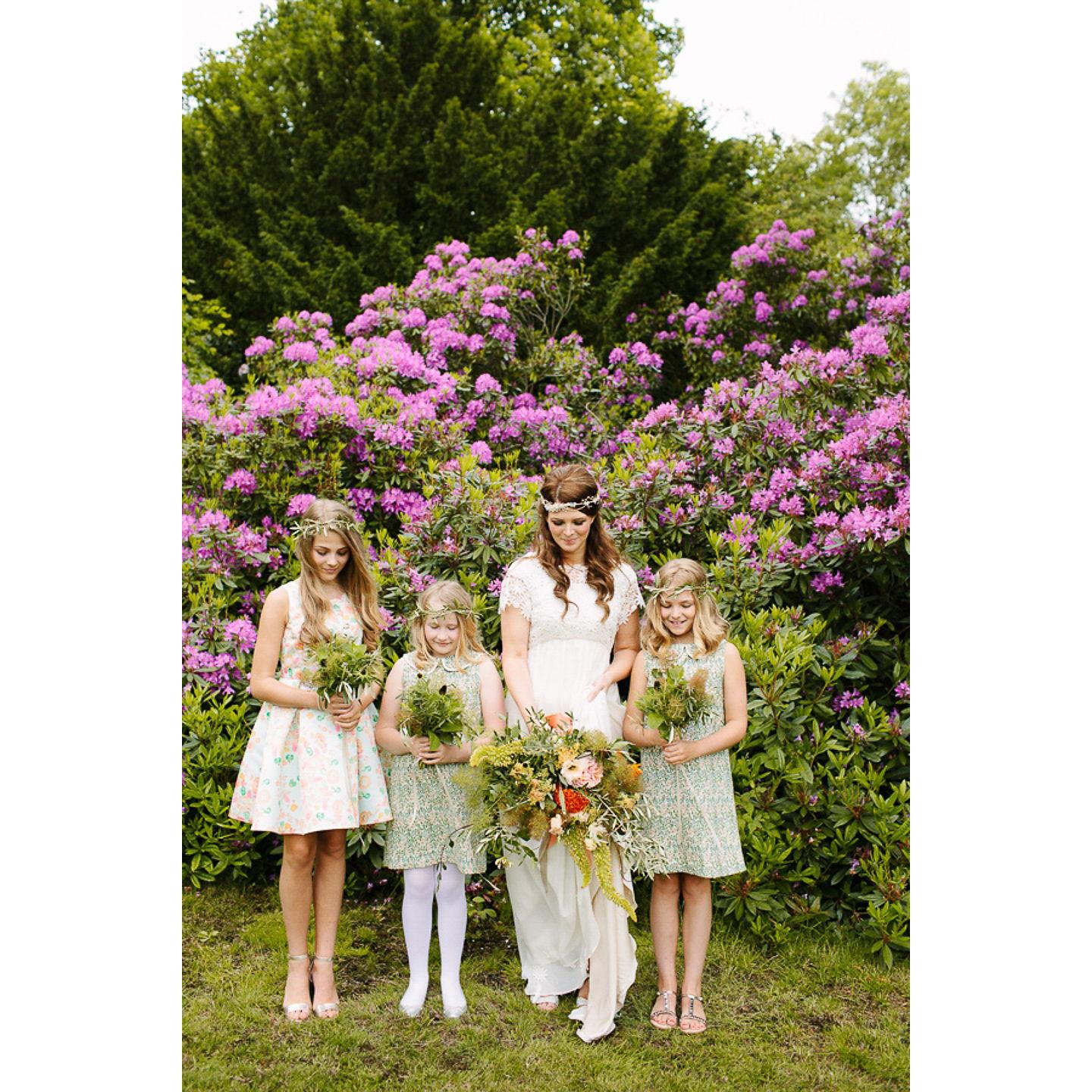 Garden party girls
