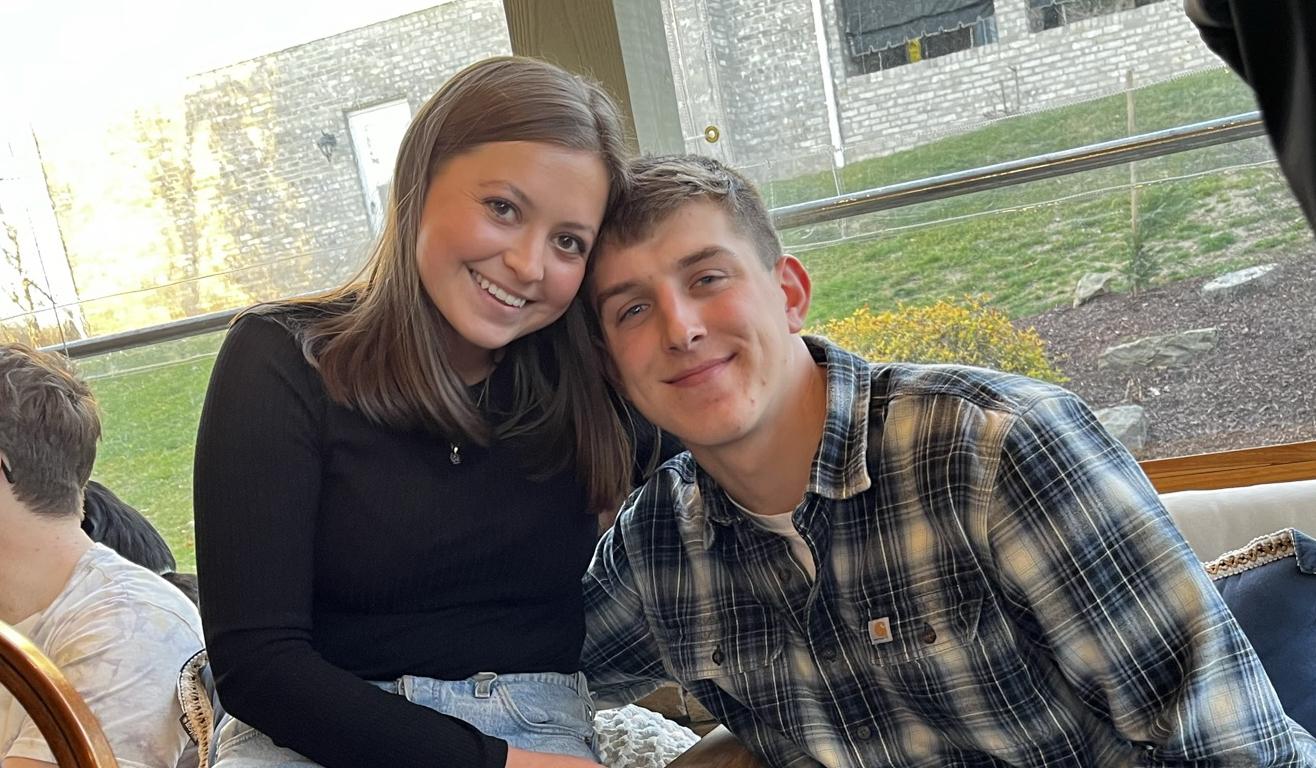 The Wedding Website of Alexandra Heinle and Troy Kuhn