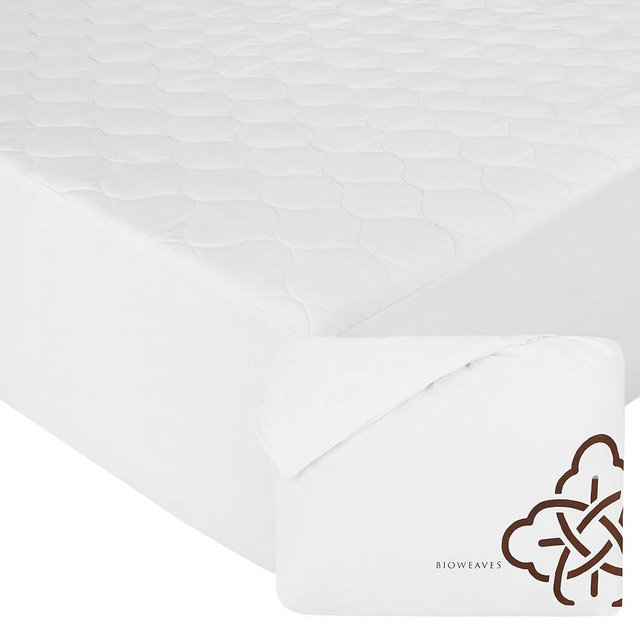 Bioweaves 100% Organic Cotton Mattress Pad Cover, GOTS Certified Cooling Quilted Fitted Mattress Topper & Protector with Soft Cotton Wadding - White, 20 Inch Deep Pocket, King
