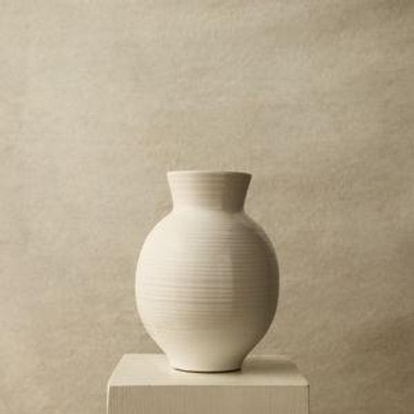 Round Vase - 12"H